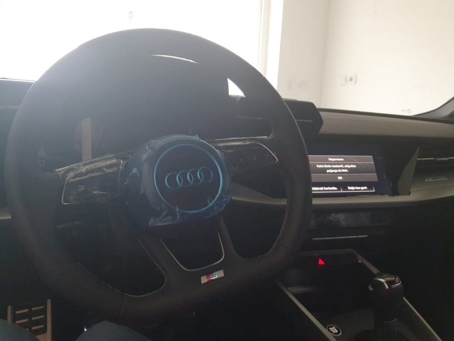 Audi A3 35 TFSI Sline+ nov, 2022 god.