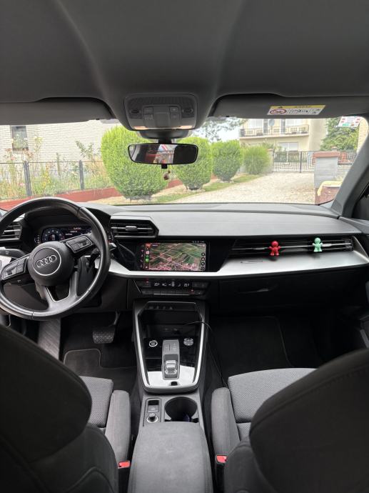 Audi A3 35 TFSI - LIMUZINA - 57.000KM - NOVA REG - ALU18 - NOVE GUME, fotografija 8