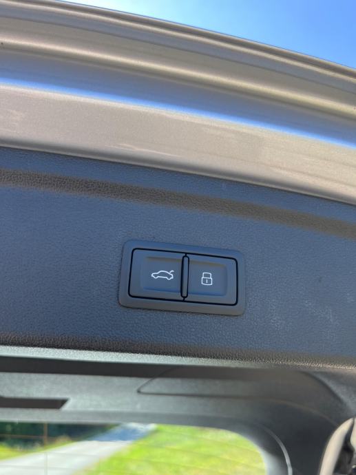 Audi A3 35 TFSI Sportback 110KW / S-TRONIC / VIRTUAL / LED / ACC / F1, fotografija 19