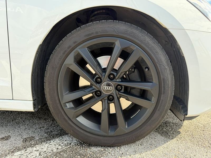 Audi A3 Lim 30 TFSI S-tronic Edition10 Black line, fotografija 7