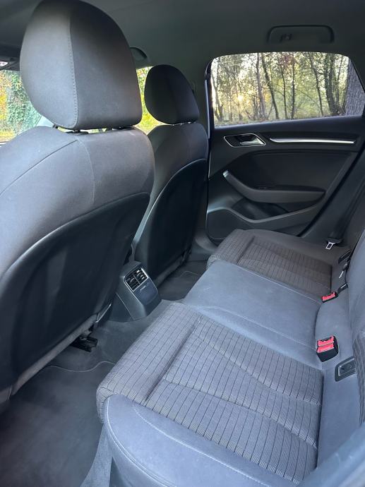 Audi A3 Limousine 1.6 TDI DSG 116 KS | 2018. | Virtual Cockpit | LED |, fotografija 13
