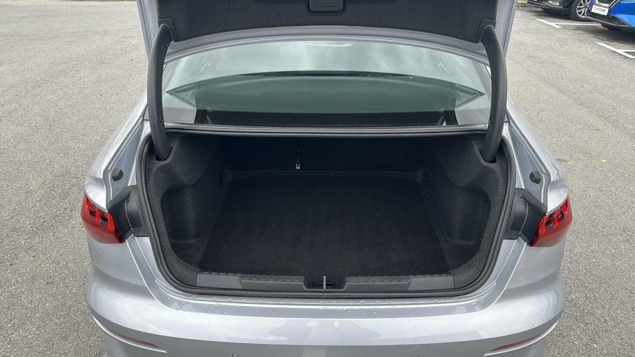 AUDI A3 Limousine 2023 • PREMIUM jamstvo • AutoZubak Rabljena, fotografija 12