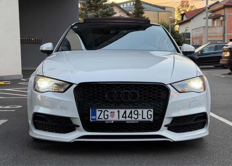 Audi A3 Limuzina 2.0 TDI S-Line Panorama Matrix, fotografija 2