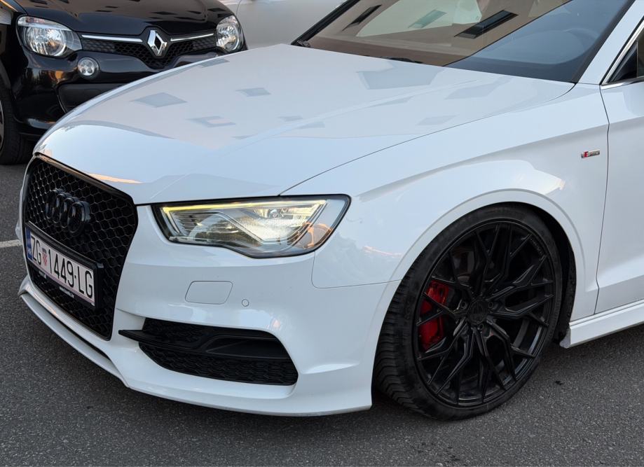 Audi A3 Limuzina 2.0 TDI S-Line Panorama Matrix, fotografija 9