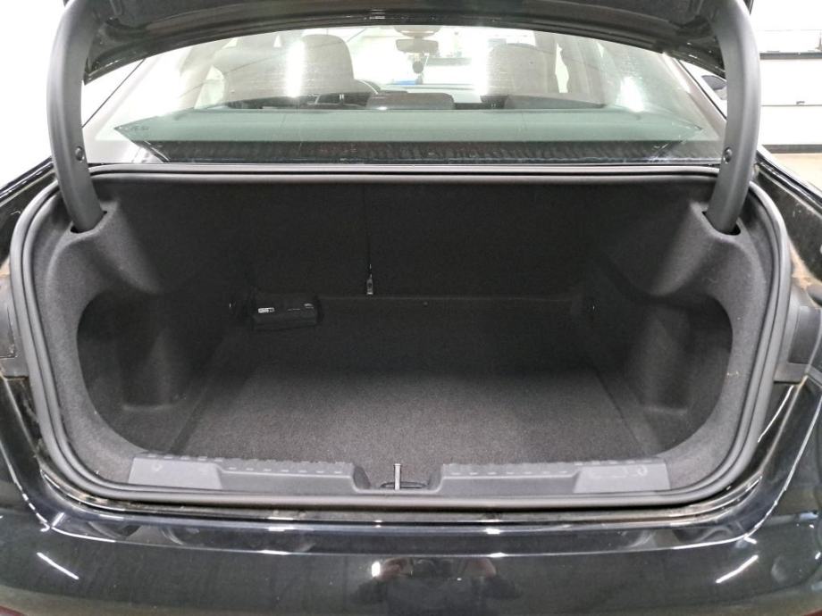 Audi A3 LIMUZINA 30 TDI, VIRTUAL,PARK.SENZ,NAVI,JAMSTVO 24MJ!, fotografija 10
