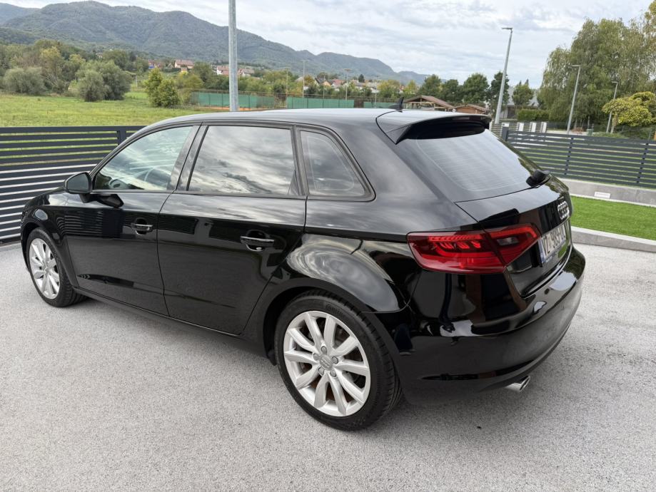 AUDI A3 SPORTBACK 1,6 81 KW ,AUTOMATIK,SERVIS,REGISTRIRAN, fotografija 7