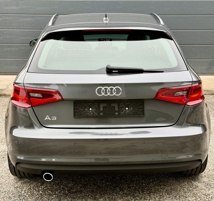 Audi A3 Sportback 1,6 TDI S line, fotografija 6