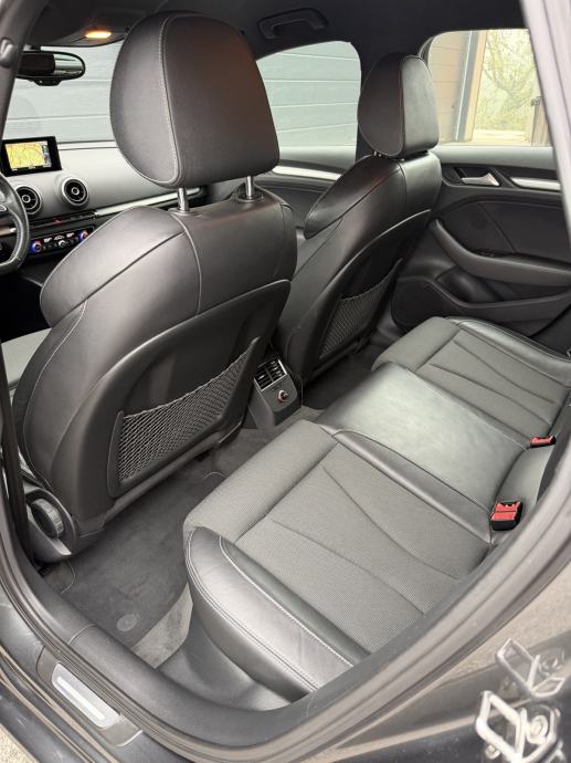 Audi A3 Sportback 1,6 TDI S line, fotografija 13