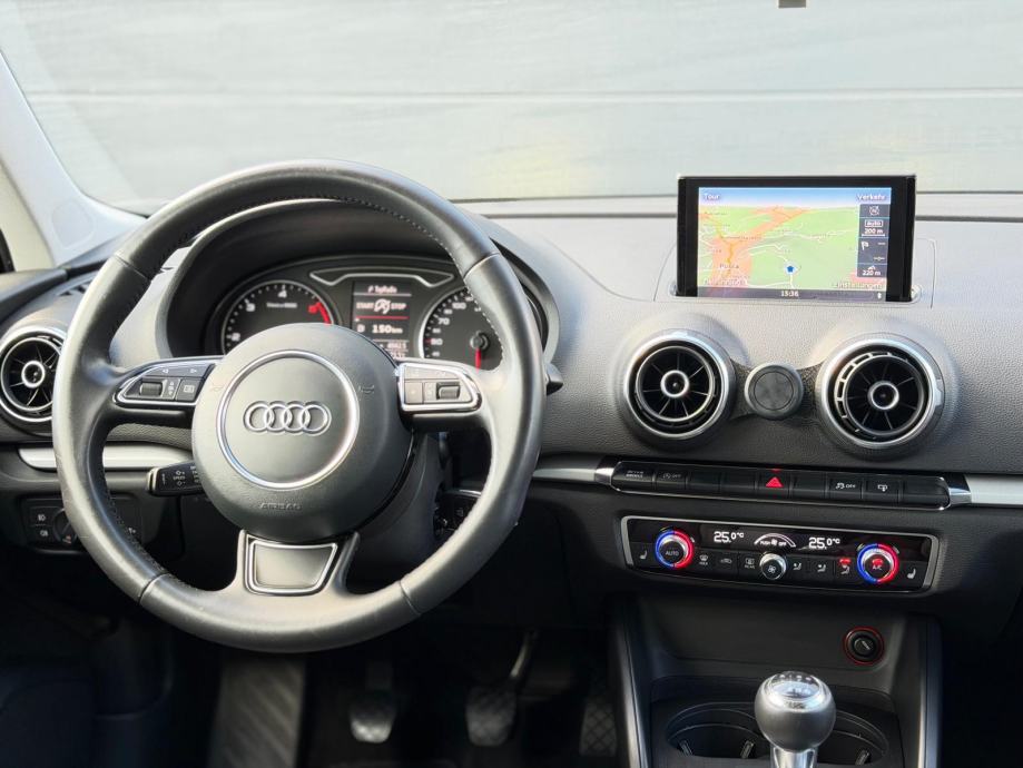 Audi A3 Sportback 2,0 TDI Ambition, fotografija 15