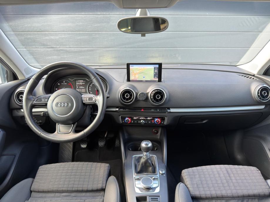 Audi A3 Sportback 2,0 TDI Ambition, fotografija 14