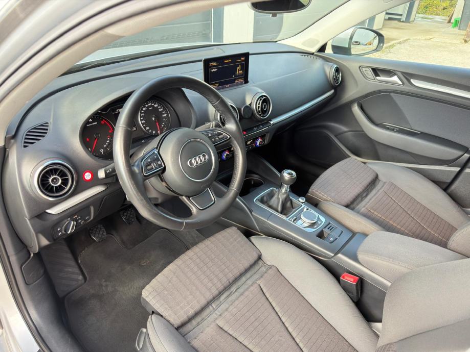 Audi A3 Sportback 2,0 TDI Ambition, fotografija 8