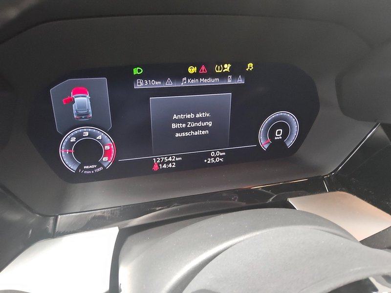 Audi A3 Sportback 30 TDI S line • digitalni instrumenti • koža, fotografija 10