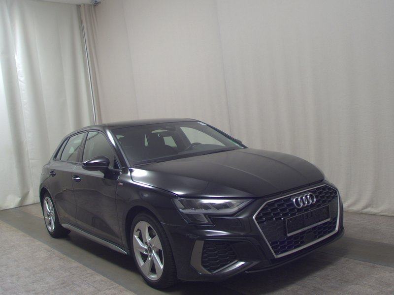 Audi A3 Sportback 30 TFSI S line automatik • digitalni instrumenti • L, fotografija 3