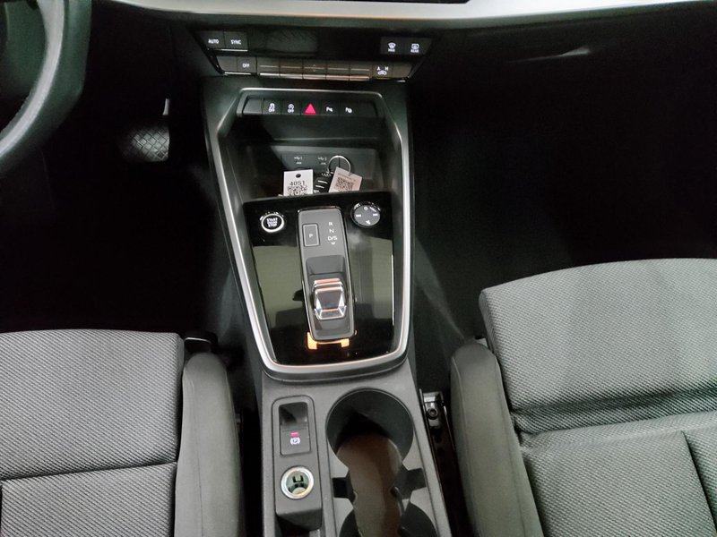 Audi A3 Sportback 30 TFSI S line automatik • digitalni instrumenti • L, fotografija 6