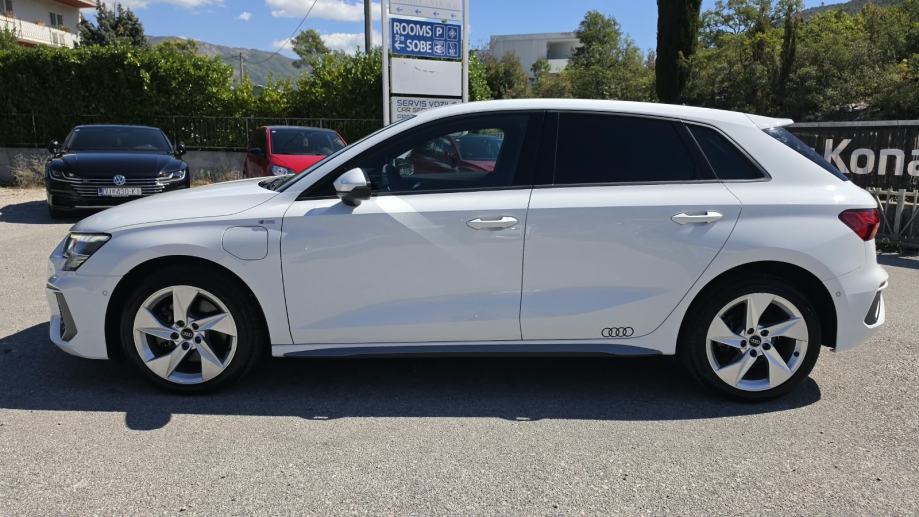 AUDI A3 SPORTBACK 40 TFSI e S LINE – 204 KS – PLUG-IN HYBRID, fotografija 4