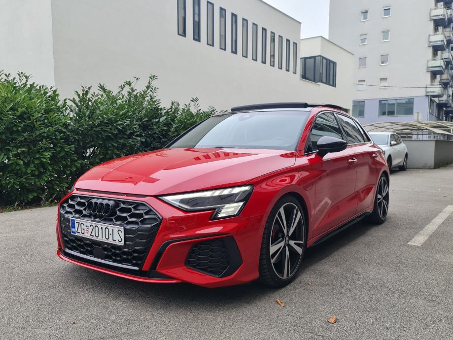 Audi A3 Sportback plugin hibrid 2x S line 45TFSIe S tronic, 2021 god.