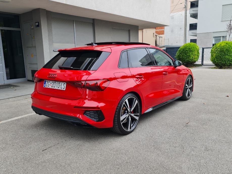 Audi A3 Sportback plugin hibrid 2x S line 45TFSIe S tronic, 2021 god.