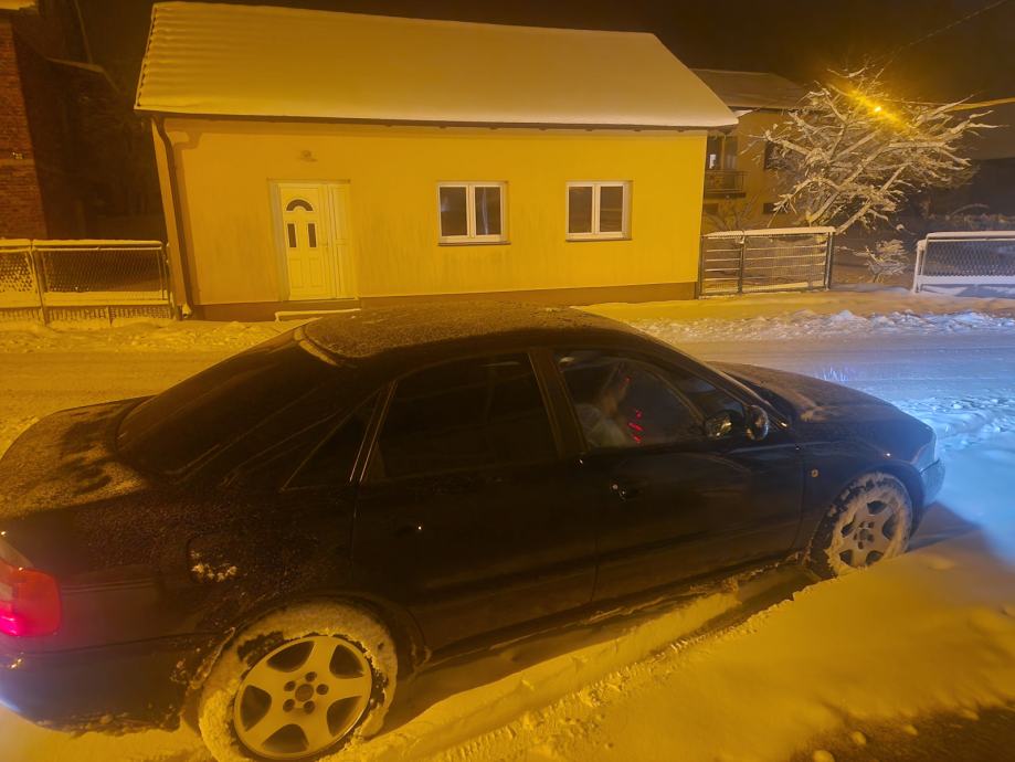 Audi A4 1,6, fotografija 6
