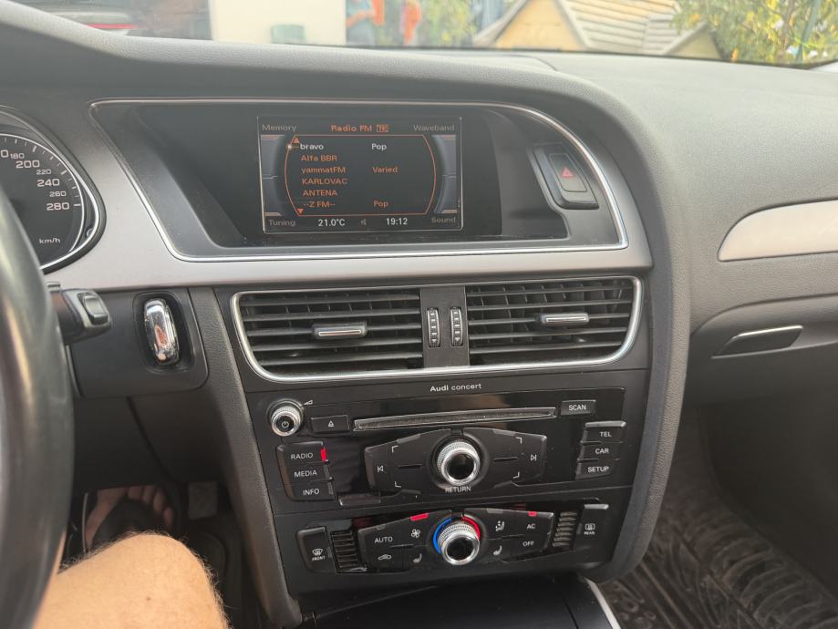 Audi A4 2.0 TDI, 110 kW, 2013., 172.000 km, fotografija 9