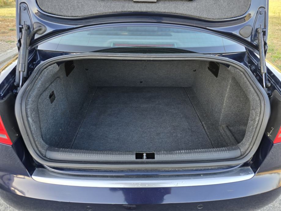 Audi A4 2,0 TDI-2006gd.md-CLIMATRONIC-rg.12/26,alu,6brz,tempomat,KARIC, fotografija 8