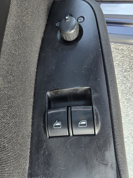Audi A4 2,0 TDI-2006gd.md-CLIMATRONIC-rg.12/26,alu,6brz,tempomat,KARIC, fotografija 18