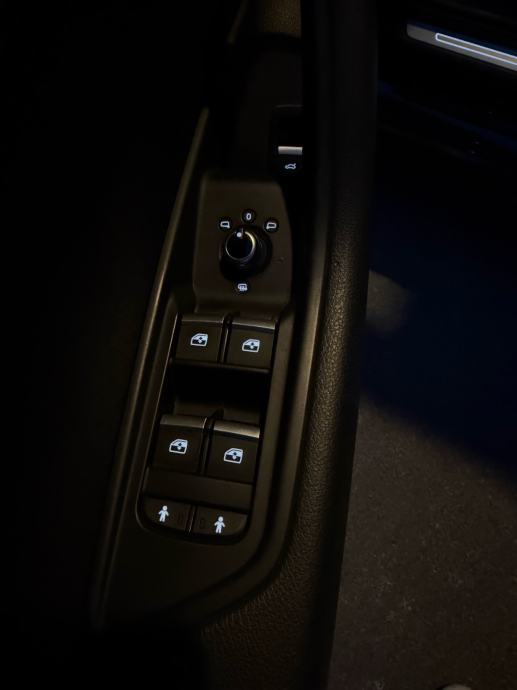 Audi A4 2,0 TDI automatik, fotografija 13
