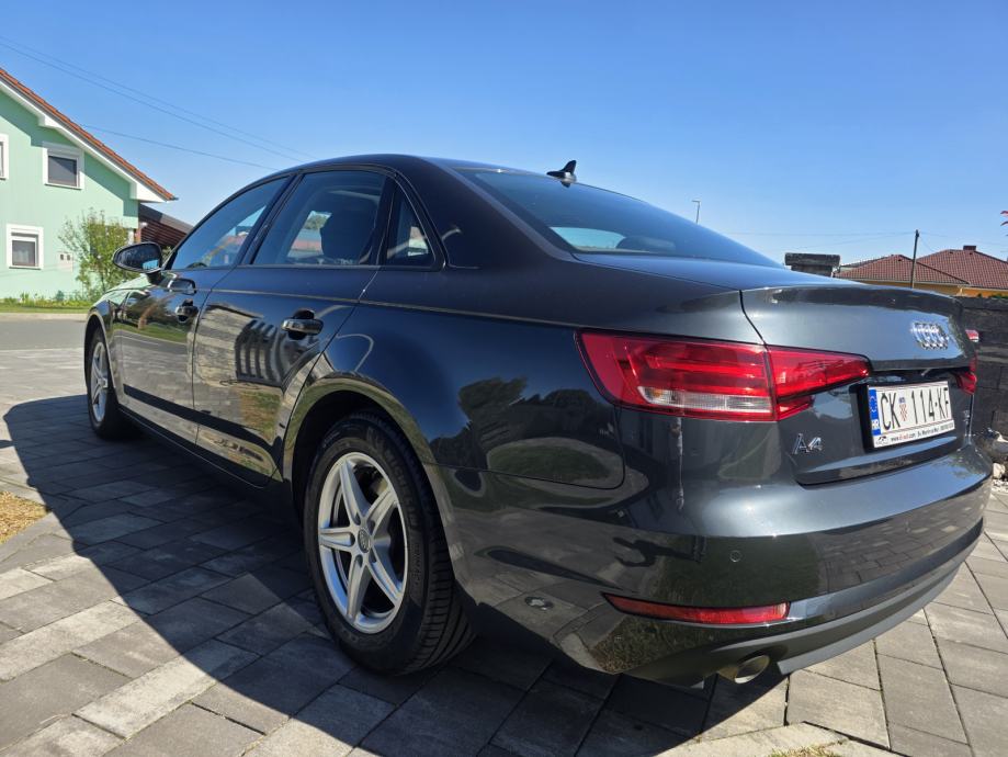 Audi A4 2,0 TDI automatik, fotografija 11