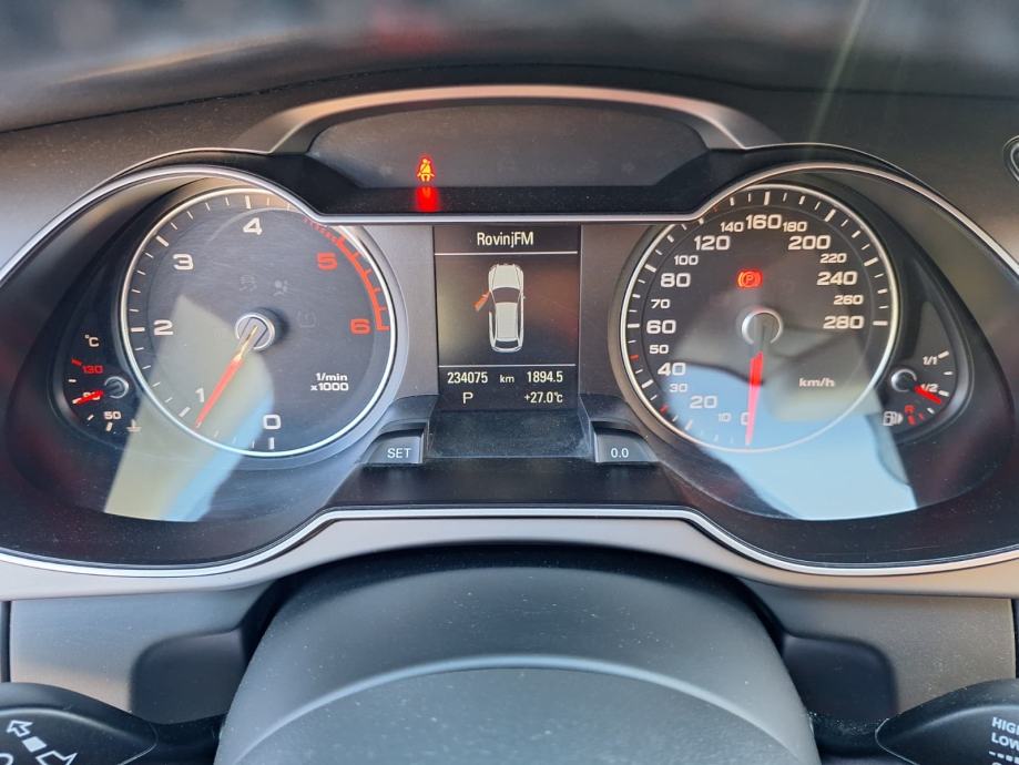 Audi A4 2,0 TDI automatik, fotografija 18