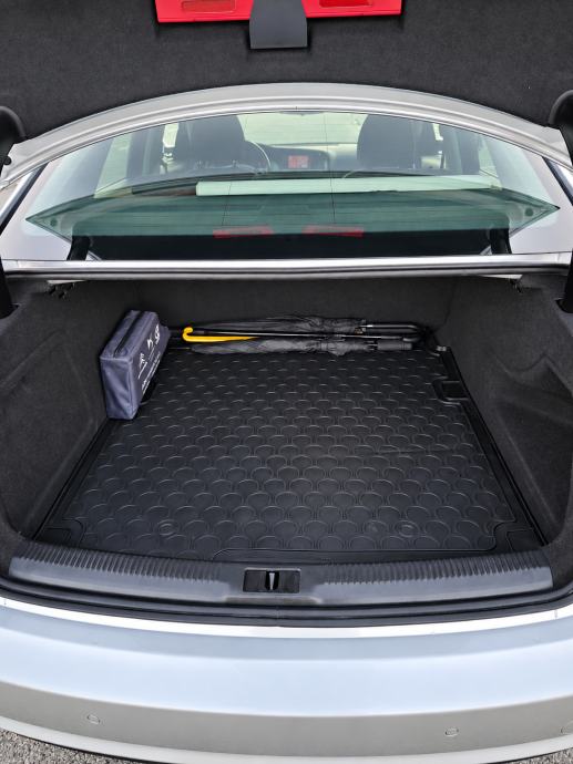 Audi A4 2,0 TDI automatik, fotografija 19
