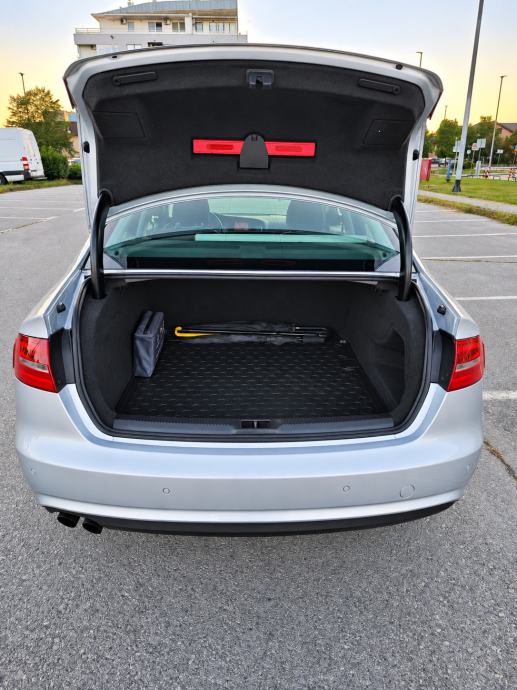 Audi A4 2,0 TDI automatik, fotografija 18