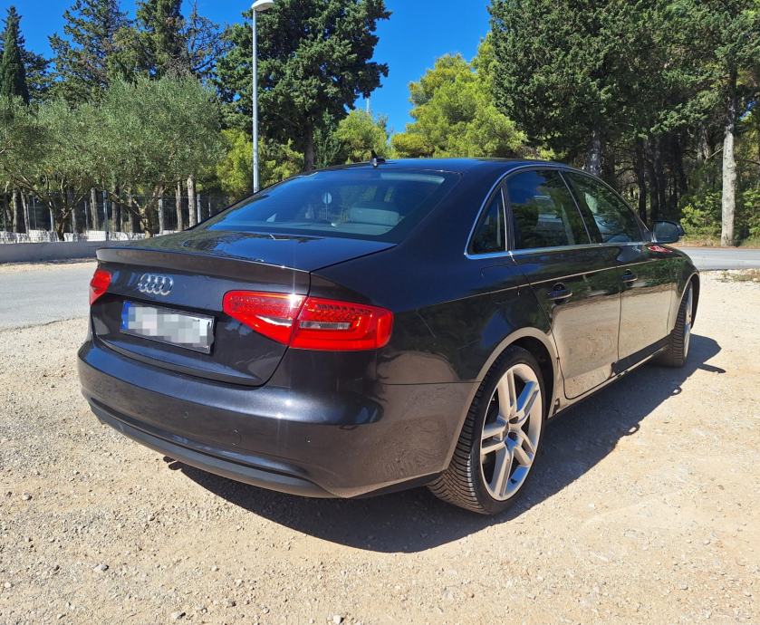 Audi A4 2,0 TDI*123.000 km *KOŽA *ALU 19 "* BI XENON* NAVI*CAR PASS, fotografija 8