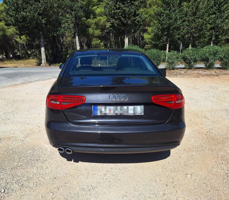 Audi A4 2,0 TDI*123.000 km *KOŽA *ALU 19 "* BI XENON* NAVI*CAR PASS, fotografija 9