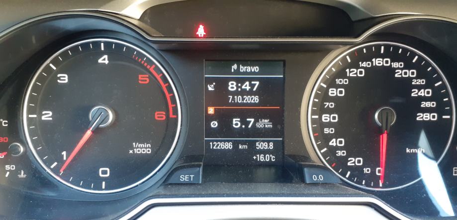 Audi A4 2,0 TDI*123.000 km *KOŽA *ALU 19 "* BI XENON* NAVI*CAR PASS, fotografija 16