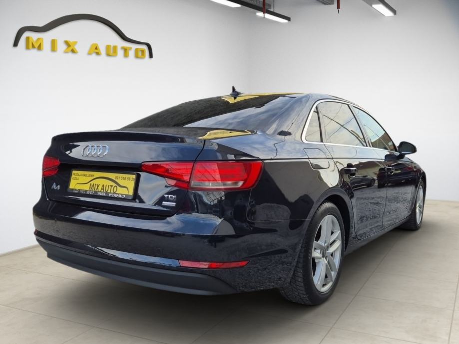 Audi A4 2,0 TDI ***81000***TKM SERVISNA KNJIGA, fotografija 8