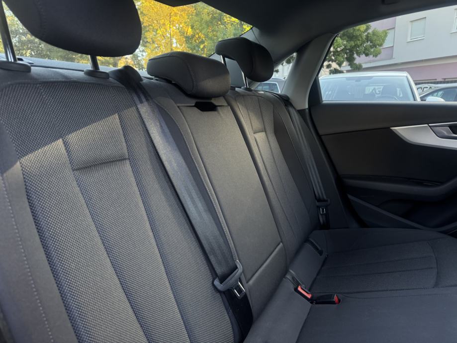 Audi A4 2,0 TDI Sport Matrix Virtual Cockpit ACC *Servisna* *Jamstvo*, fotografija 18