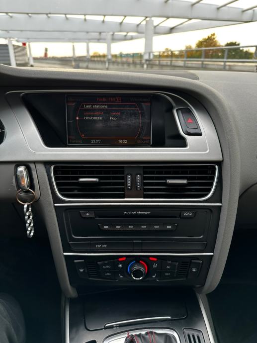 Audi A4 2,7 TDI Automatik*Klima*Navi*Park.senzori*Odličan*, fotografija 14