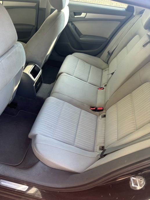 Audi A4, 2012g, servisiran, 2 seta guma, fotografija 3