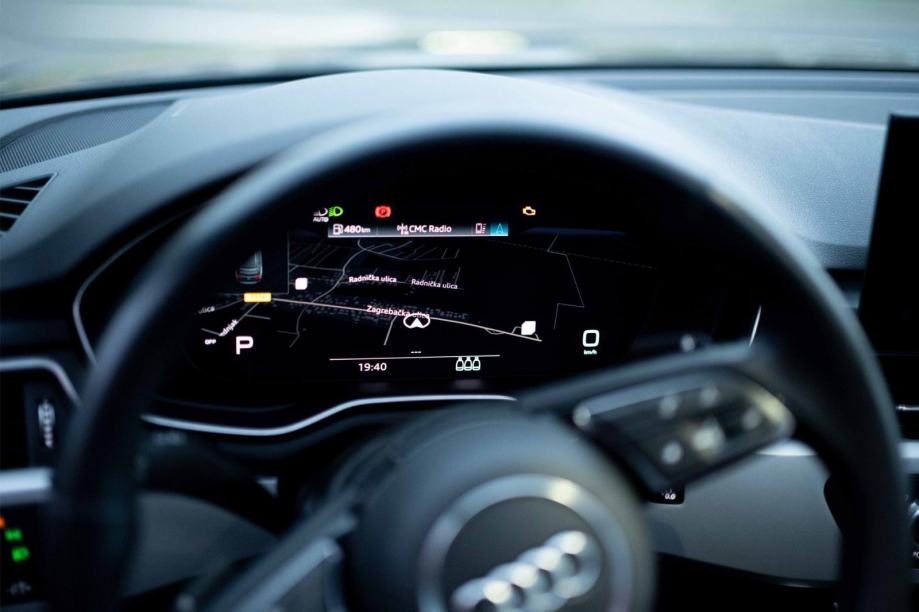Audi A4 30 TDI S-Tronic/Mild-Hybrid/Panorama/Virtual Cockpit, fotografija 6