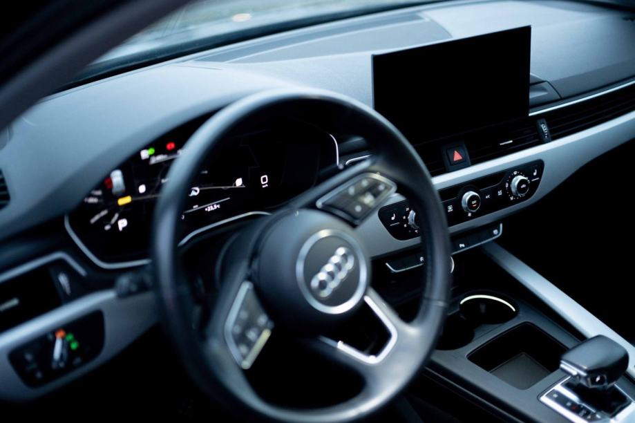 Audi A4 30 TDI S-Tronic/Mild-Hybrid/Panorama/Virtual Cockpit, fotografija 14