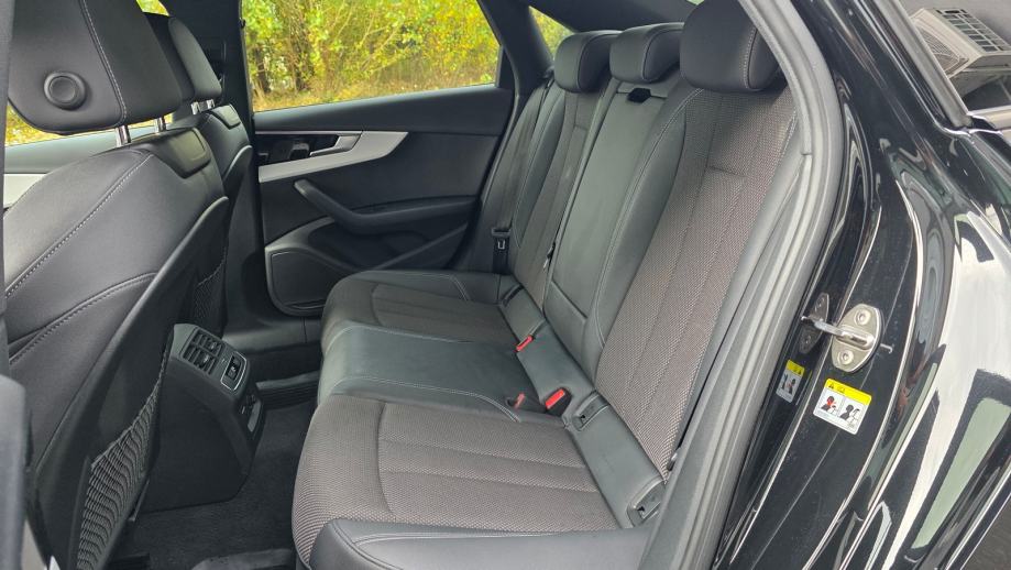 Audi A4 35 TDI 3x S-Line, Matrix, Ambient, Black, ACC, 19", HR vozilo, fotografija 19