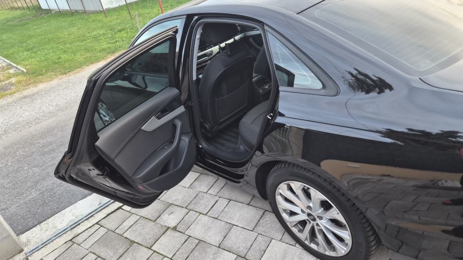 Audi A4 35 TFSI Edition 10, 2023. godište – 22.000 km, jamstvo, fotografija 5