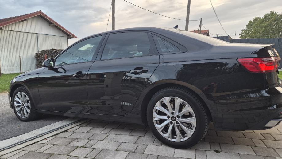 Audi A4 35 TFSI Edition 10, 2023. godište – 22.000 km, jamstvo, fotografija 11