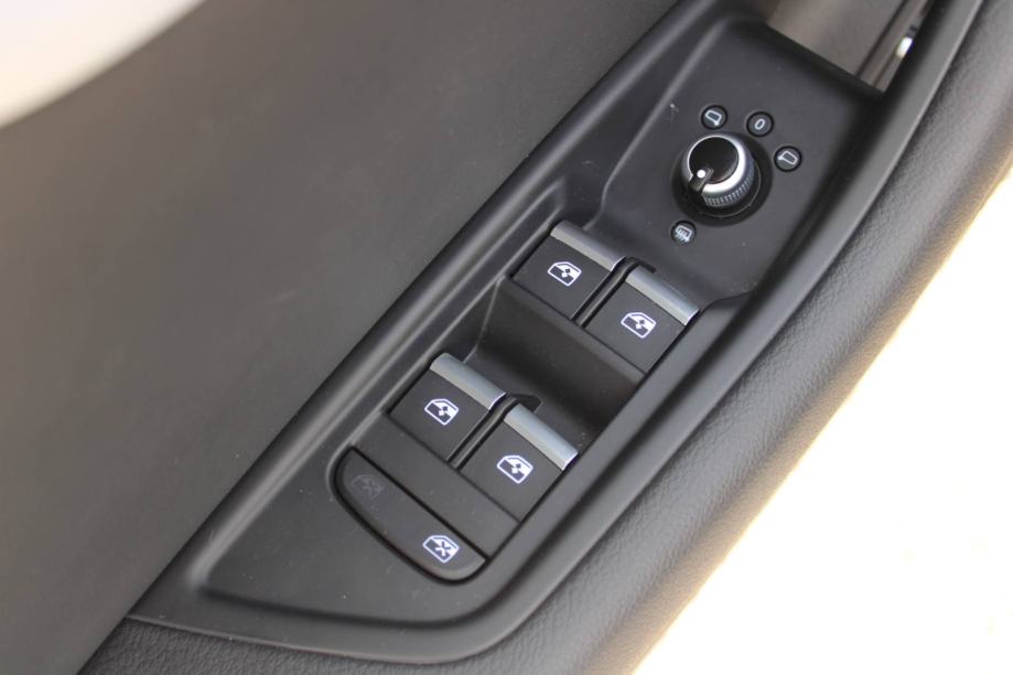 Audi A4 35 TFSi S-Tronic S-Line, fotografija 14