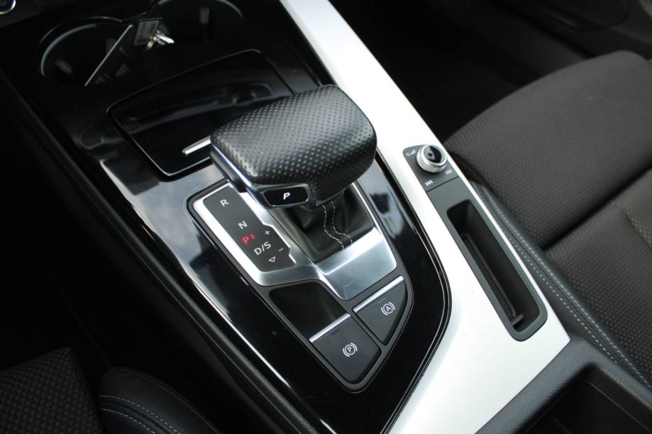 Audi A4 35 TFSi S-Tronic S-Line, fotografija 17