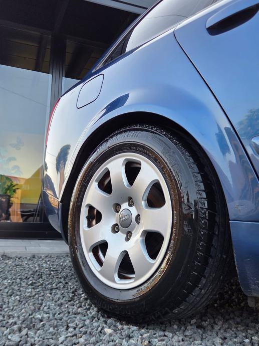 Audi A4 Avant 1,9 TDI automatik, fotografija 5