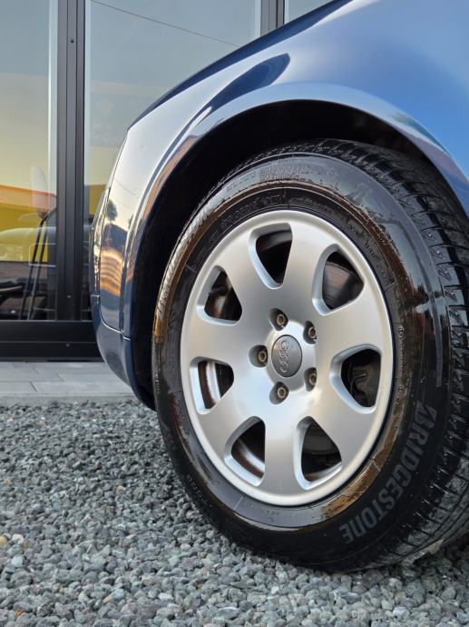 Audi A4 Avant 1,9 TDI automatik, fotografija 14