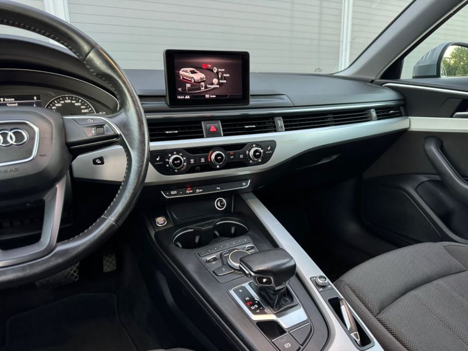 Audi A4 Avant 2,0 TDI 2018g,Stronic, fotografija 10