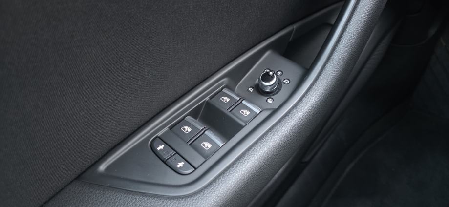 Audi A4 Avant 2,0 TDI,F1 AUT., BI-XENON, AUT. KLIMA, NAVI, TEMP, 2XPDC, fotografija 11