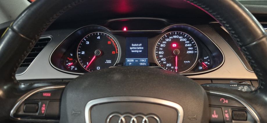 Audi A4 Avant 2,0 TDI automatik, fotografija 9