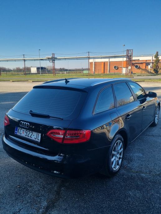 Audi A4 Avant 2,0 TDI, fotografija 6